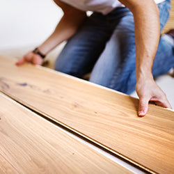 HOW-TO-LAY-LAMINATE-FLOORING-ON-FLOORBOARDS