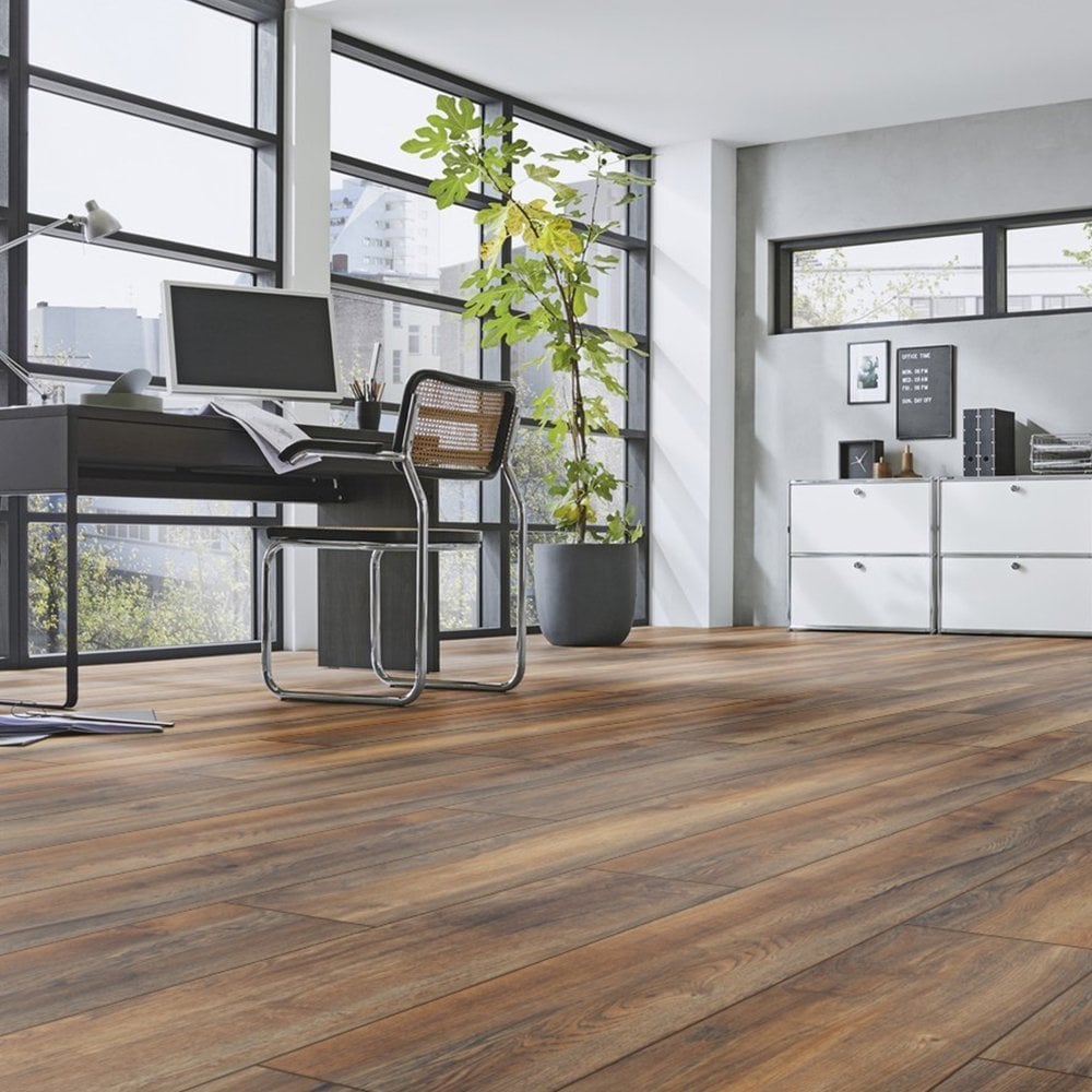 Harbour Oak - Robusto Villa 12mm Laminate Flooring (84816)