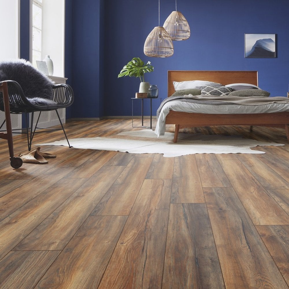 Harbour Oak - Robusto Villa 12mm Laminate Flooring (84816)