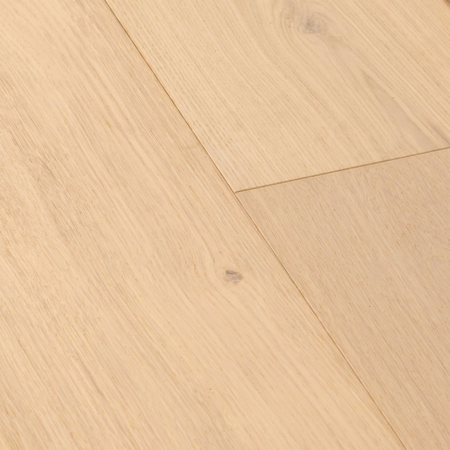 Brushed White Oak - 14mm UV Oiled Engineered Real Wood Flooring (124567)