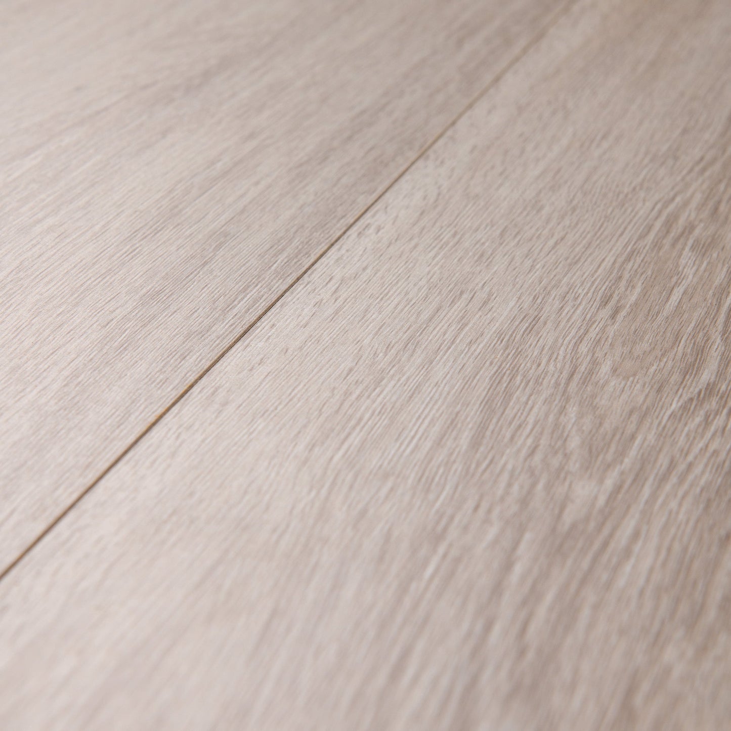 Verdi Oak - 8mm Water-Resistant Laminate Flooring (62002339)