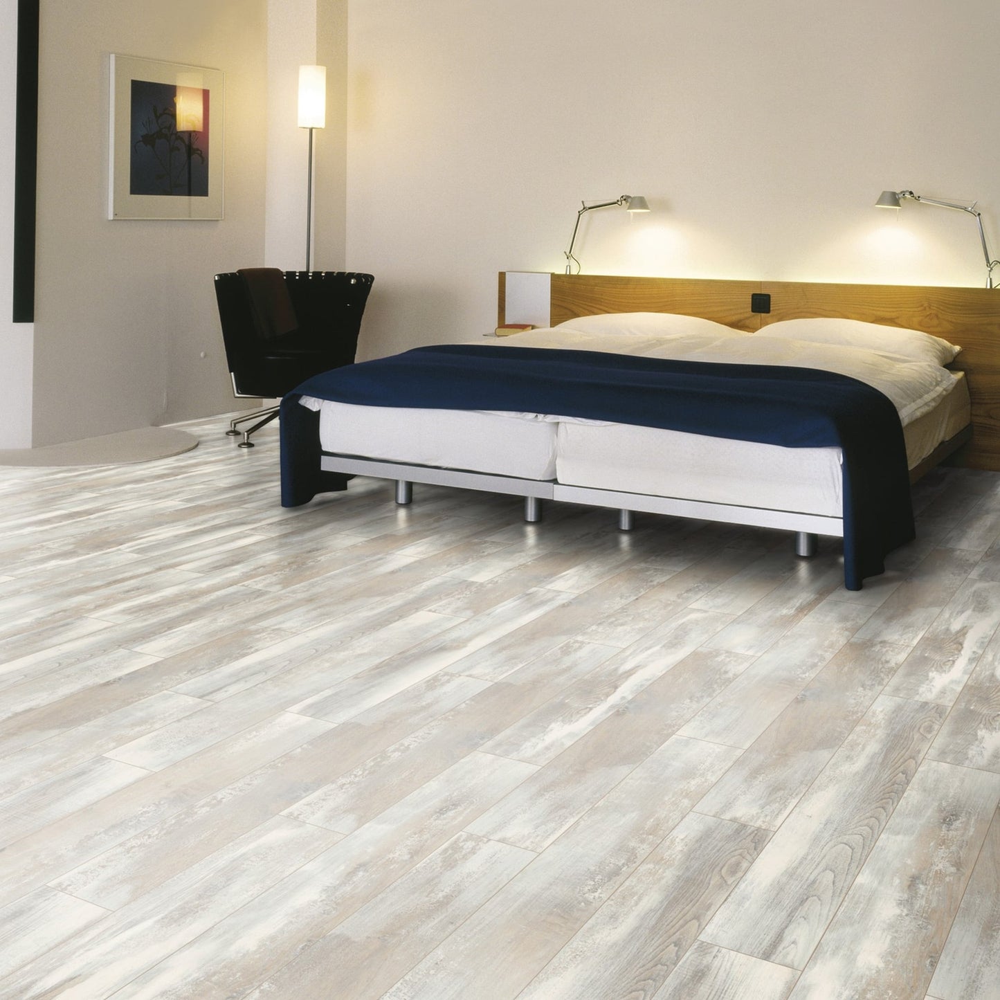Hella Oak - Amazone 10mm Laminate Flooring (54217)