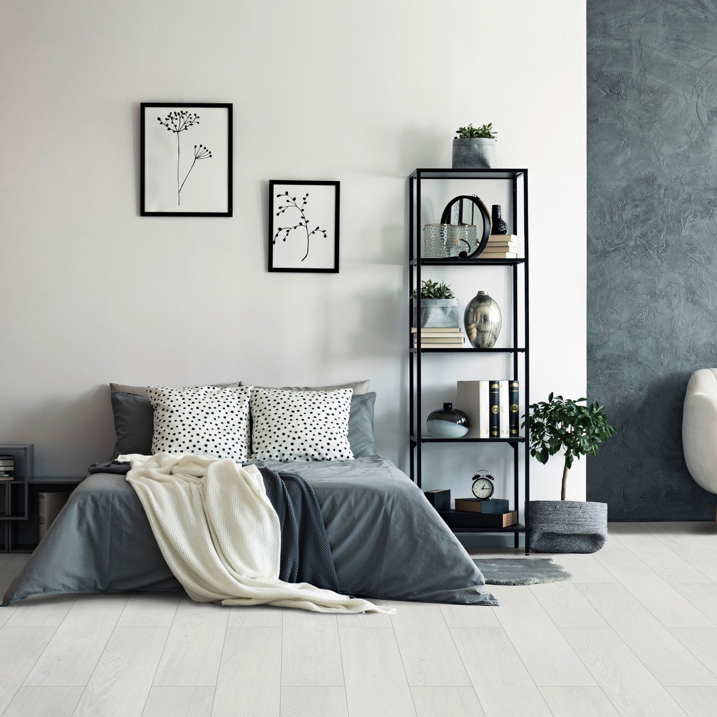 White Creme Oak - Ocean Water-Resistant 8mm Laminate Flooring (82431)