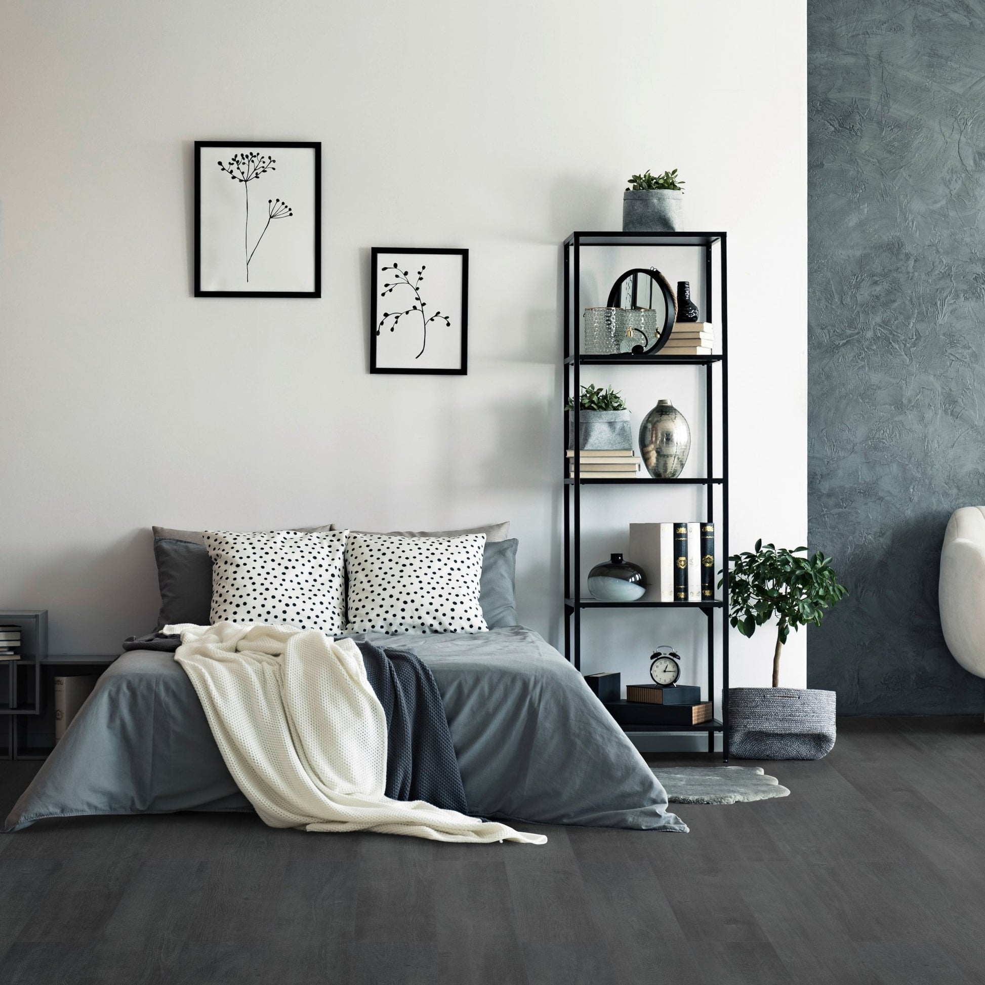 Black Oak - Ocean Water-Resistant 8mm Laminate Flooring (82432)