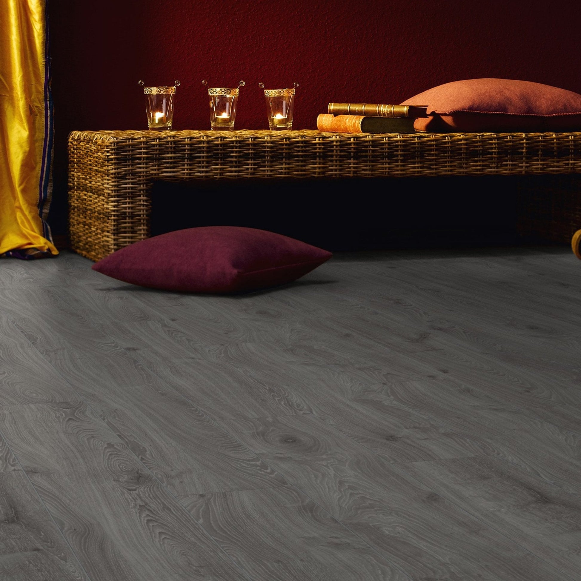Timeless Grey Oak - Robusto Villa 12mm Laminate Flooring (84818)
