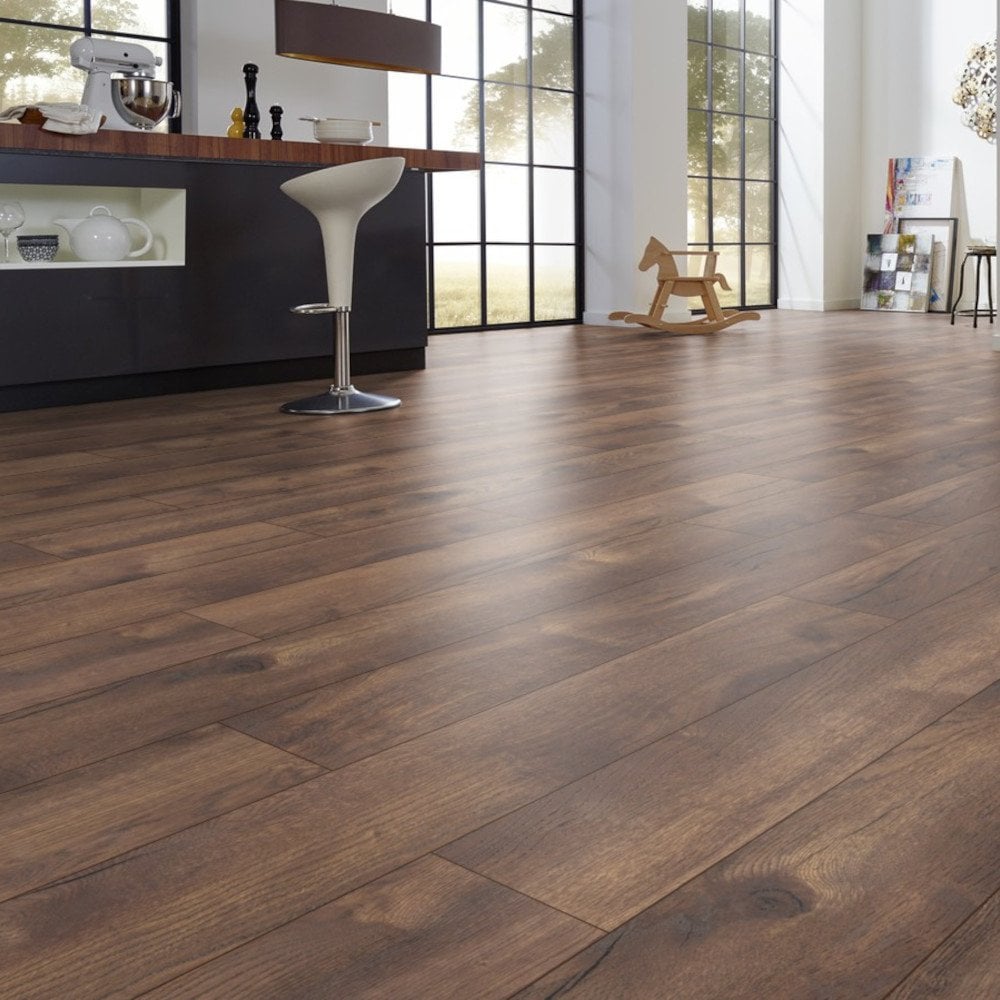 Petterson Oak Exquisite Plus 8mm Laminate Flooring