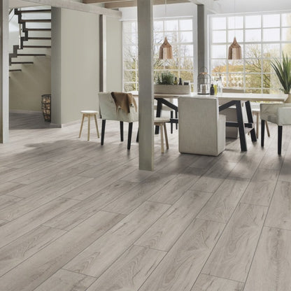 Longbow Oak - Supernatural Classic 8mm Embossed Laminate Flooring (108459)