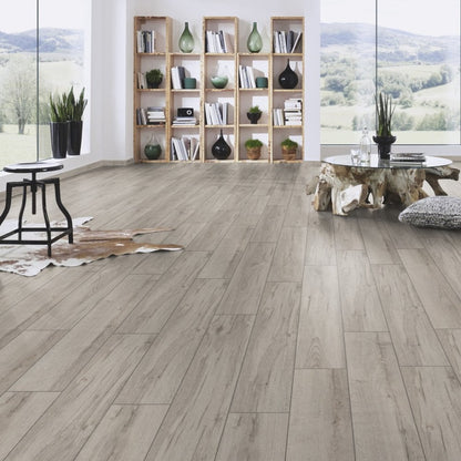 Longbow Oak - Supernatural Classic 8mm Embossed Laminate Flooring (108459)