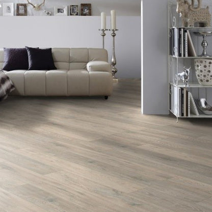 Colorado Oak - Supernatural Classic 8mm Laminate Flooring (47199)