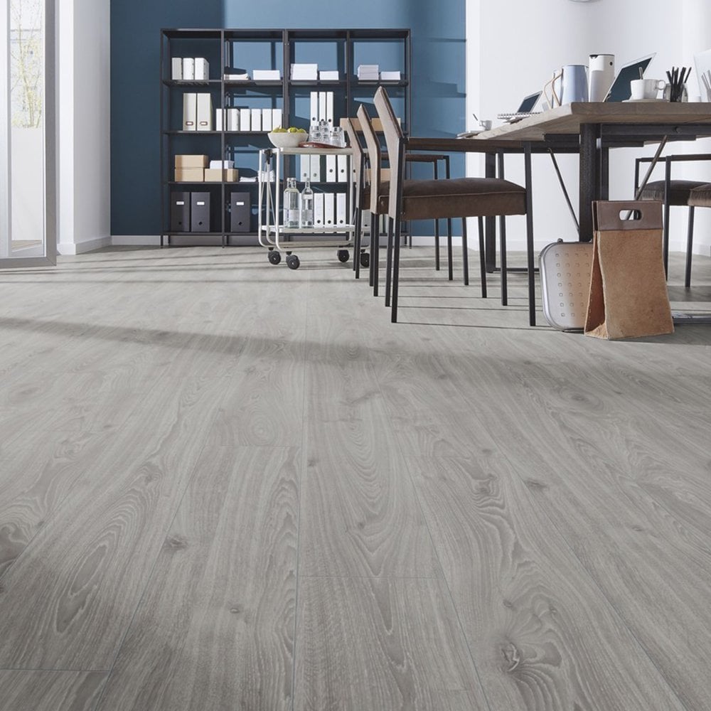 Timeless Grey Oak - Robusto Villa 12mm Laminate Flooring (84818)