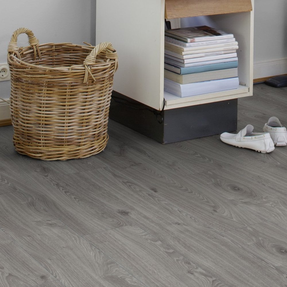 Timeless Grey Oak - Robusto Villa 12mm Laminate Flooring (84818)