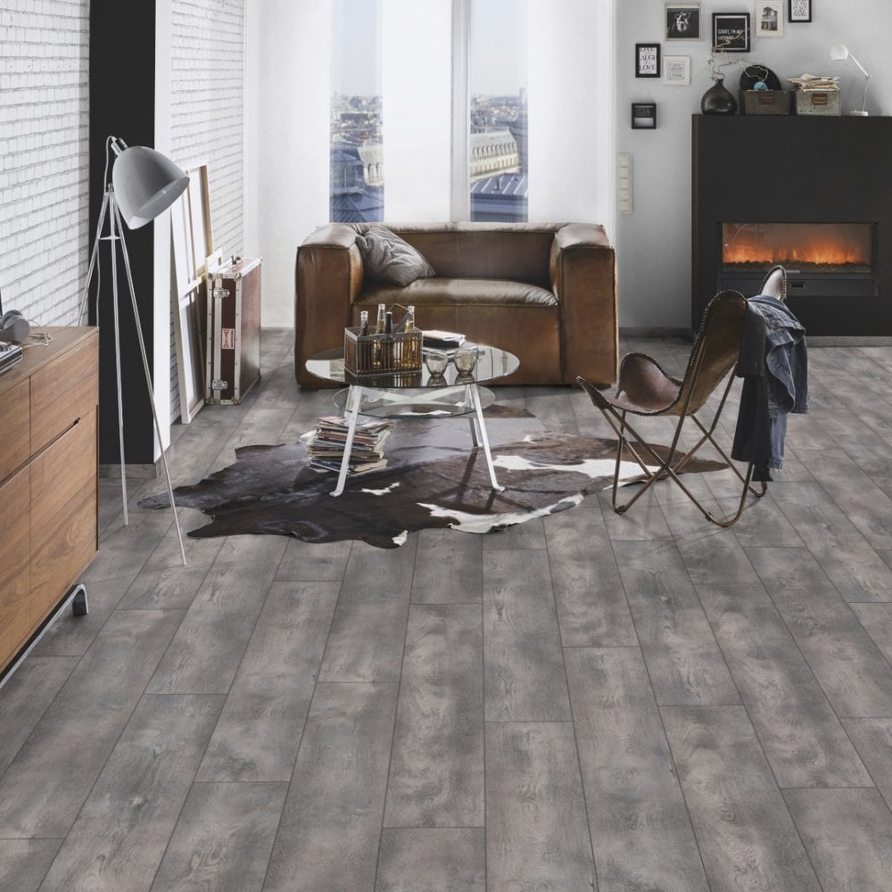 Ashenwood Oak - Vario Supernatural 8mm Laminate Flooring (84973)
