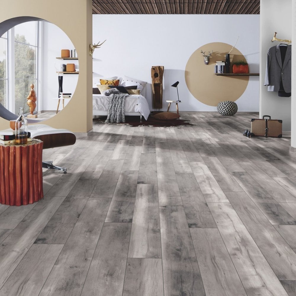 Blackwater Oak - Atlantic 10mm Handscraped Moisture Resistant Laminate Flooring (122435)