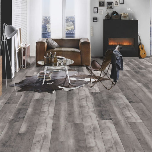 Krono Original | Blackwater Oak Atlantic 10mm Handscraped Moisture Resistant Laminate Sample - K413 (SKU-344610)