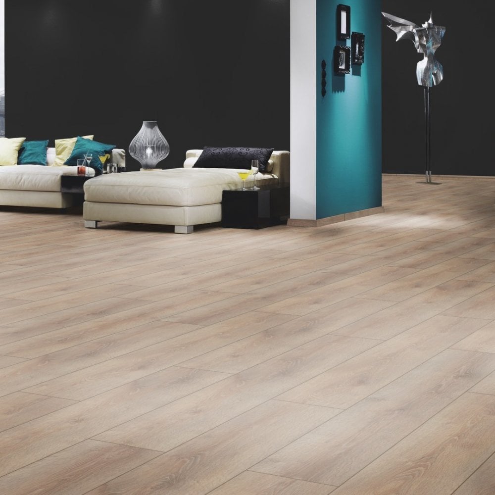 Clearwater Oak - Supernatural Classic 8mm Embossed Laminate Flooring (122560)