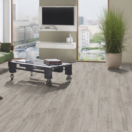 Longbow Oak - Supernatural Classic 8mm Embossed Laminate Flooring (122562)