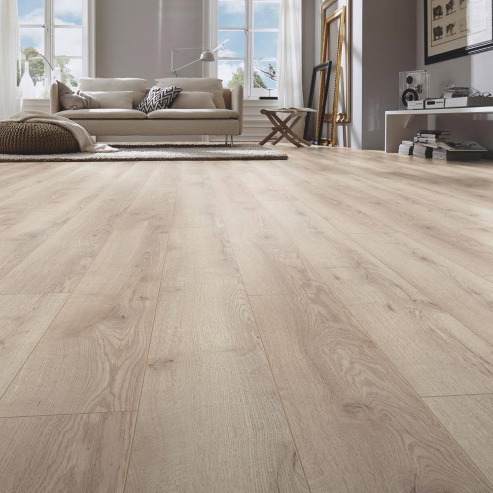 Kronotex | Mountain Oak Beige - Mammut Plus Long Plank 10mm Laminate Sample - D4728 (SKU-344552)