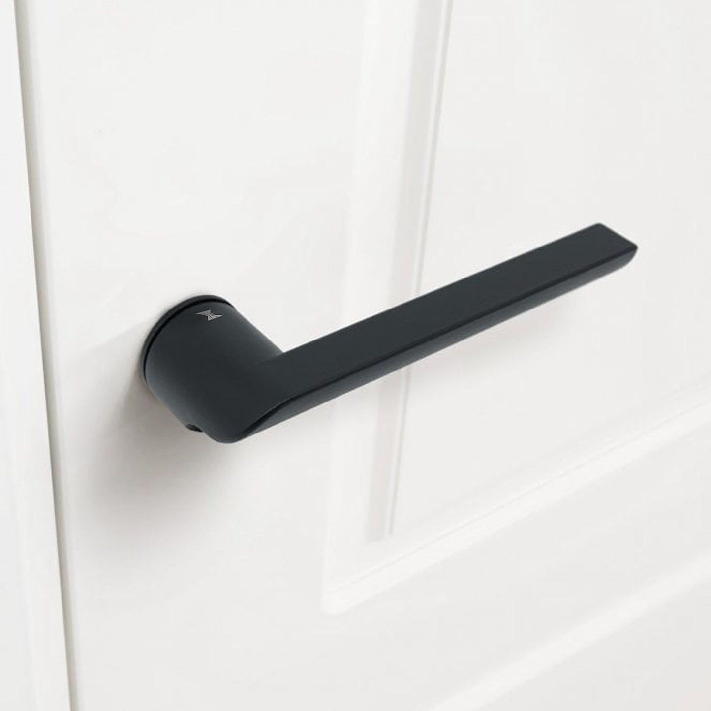 Studio Industrial Round Rose Lever Door Handle Set - Matt Black (307043)