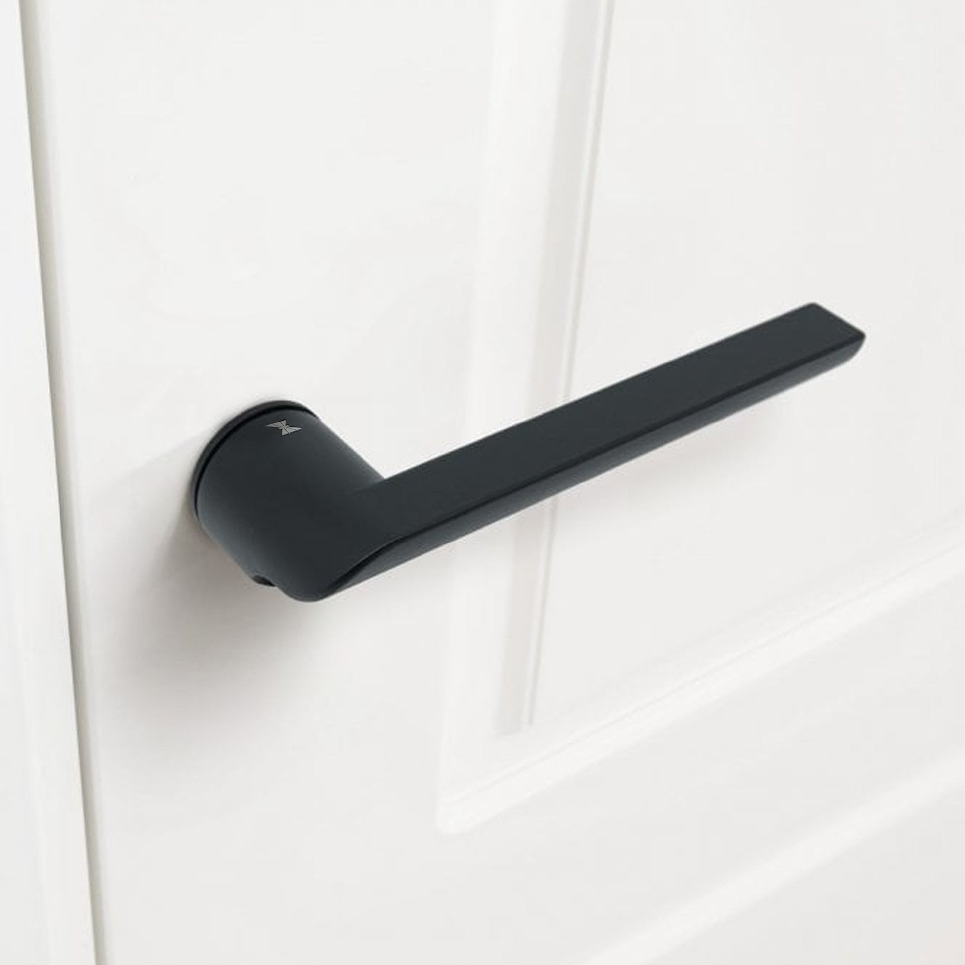 Studio Industrial Round Rose Lever Door Handle Set - Matt Black (307043)