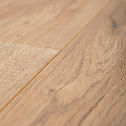 Montmelo Nature Oak - Exquisite Plus 8mm Laminate Flooring (54197)