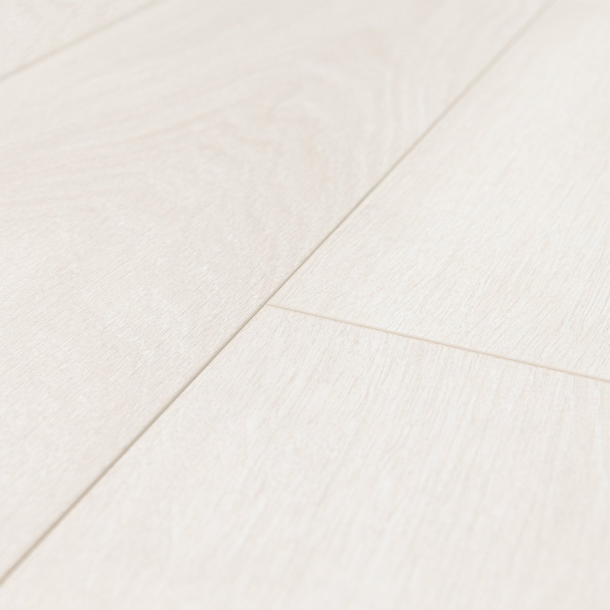 Aspen Oak - Supernatural Classic 8mm Laminate Flooring (122559)