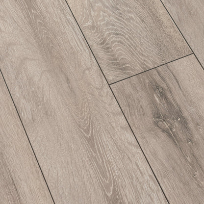 Boulder Oak - Supernatural Classic 8mm Laminate Flooring (122553)