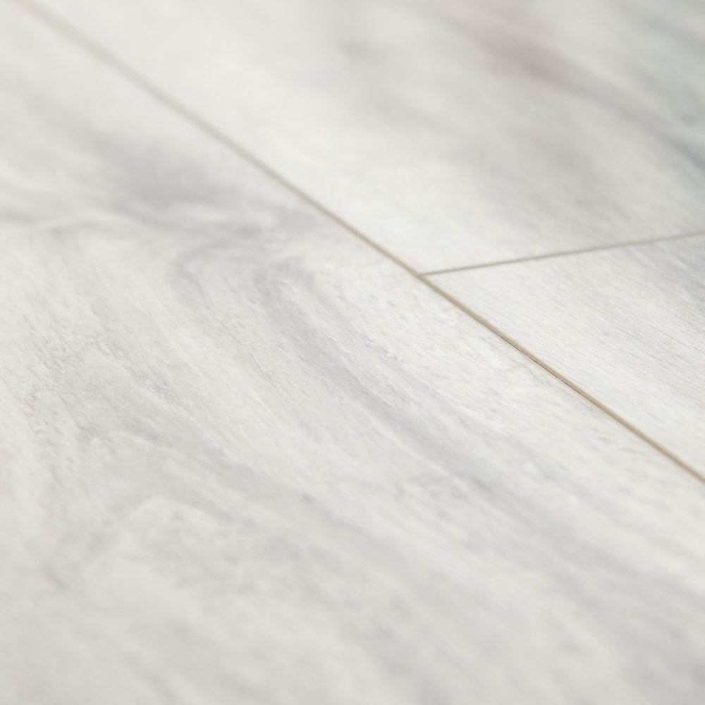 Glacier Oak - Lustre 8mm High Gloss Laminate Flooring (89182)
