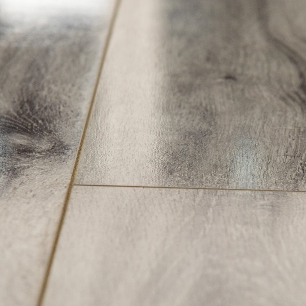 Glacier Oak - Lustre 8mm High Gloss Laminate Flooring (89182)
