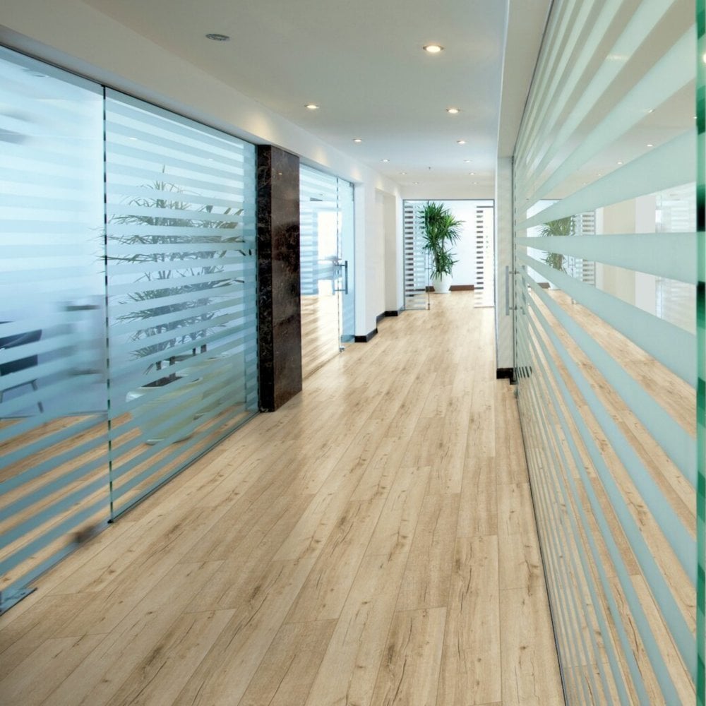 Rip Oak Nature - Robusto Villa 12mm Laminate Flooring (85190)