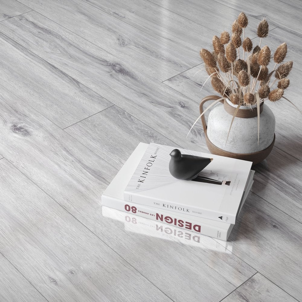 Glacier Oak - Lustre 8mm High Gloss Laminate Flooring (89182)