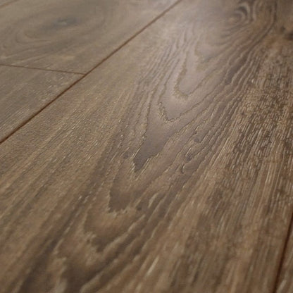 Timeless Oak - Robusto Villa 12mm Laminate Flooring (124513)