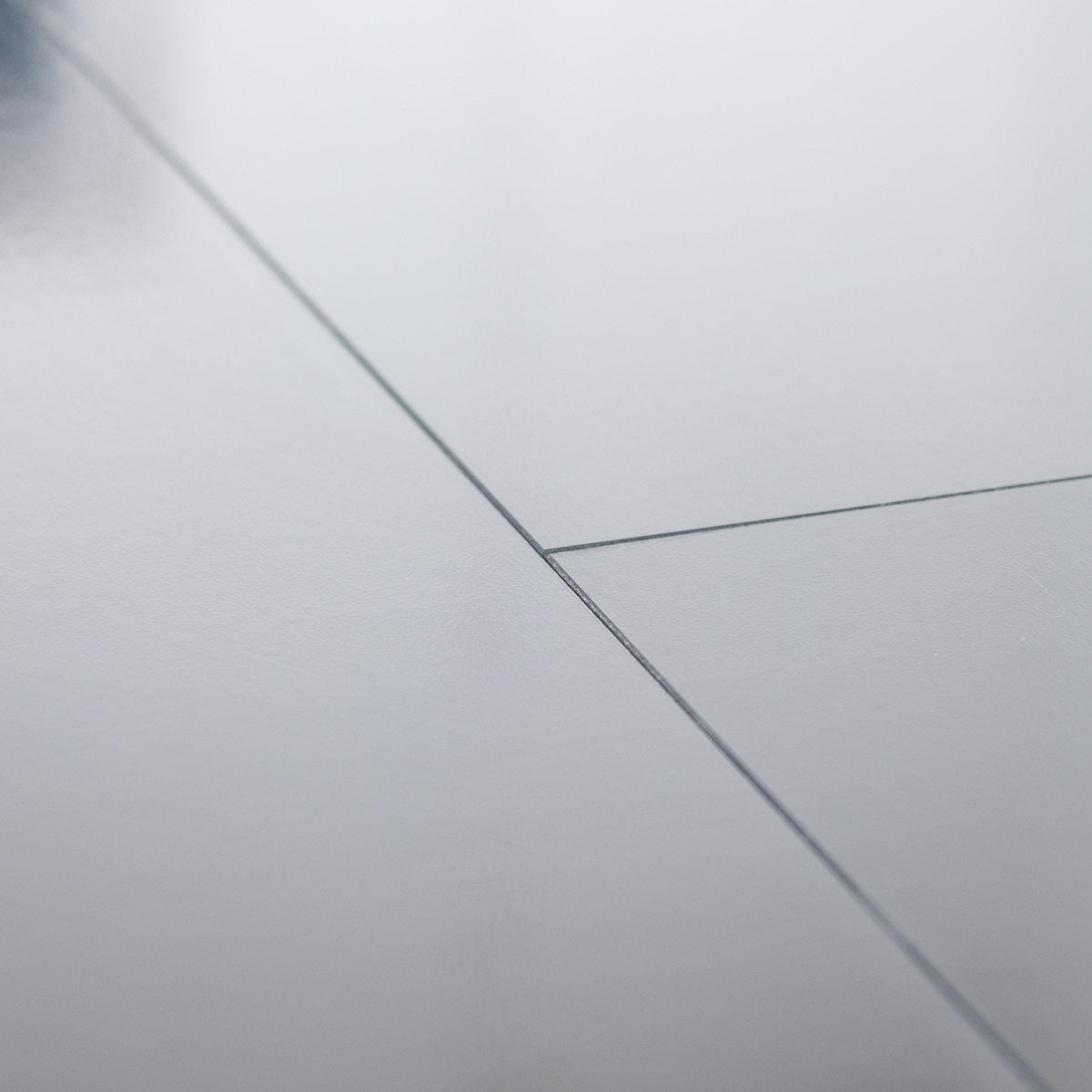 Black - Lustre Stone 8mm High Gloss Laminate Flooring (89999)