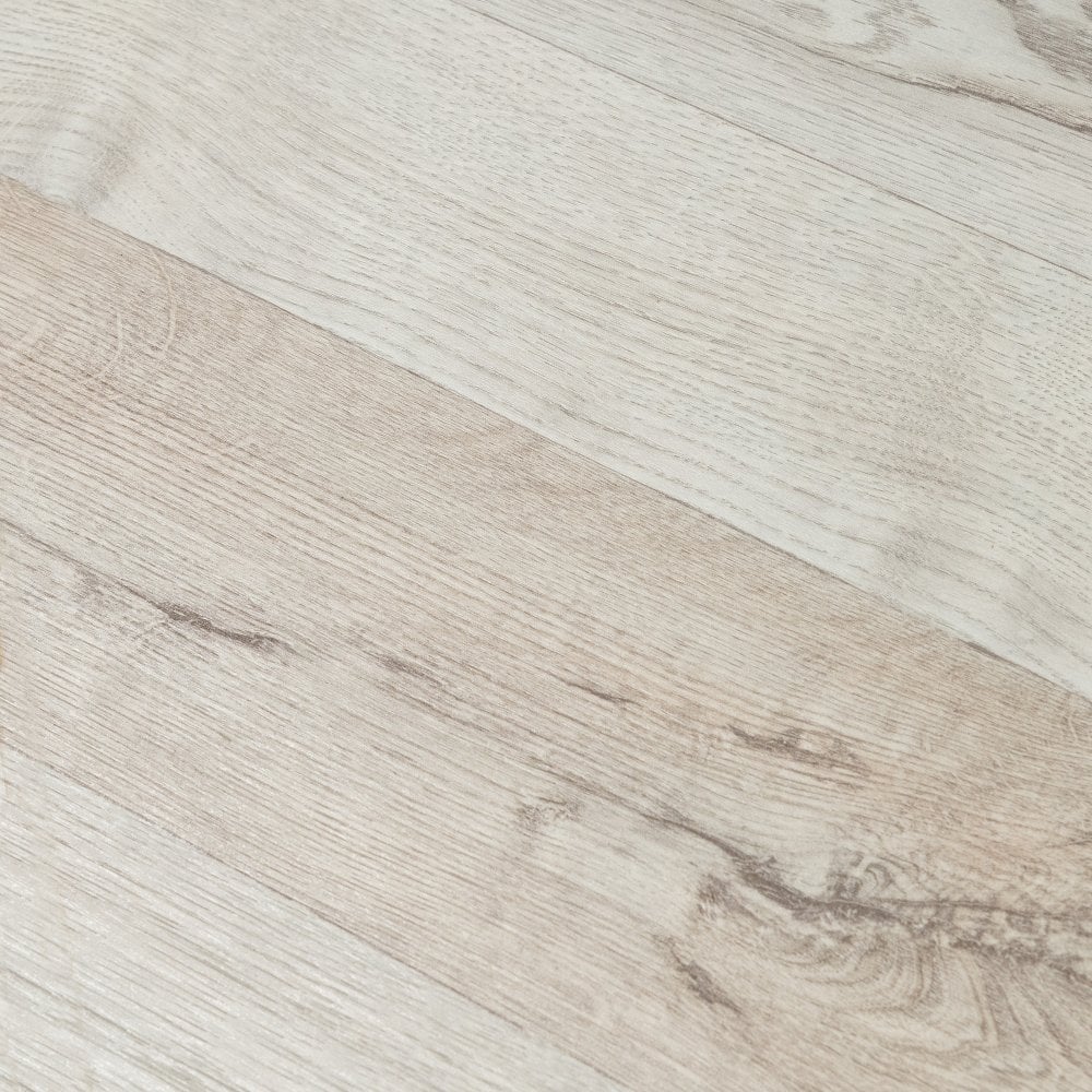 Alnwig Oak - Chevron Parquet 8mm Laminate Flooring (120324)