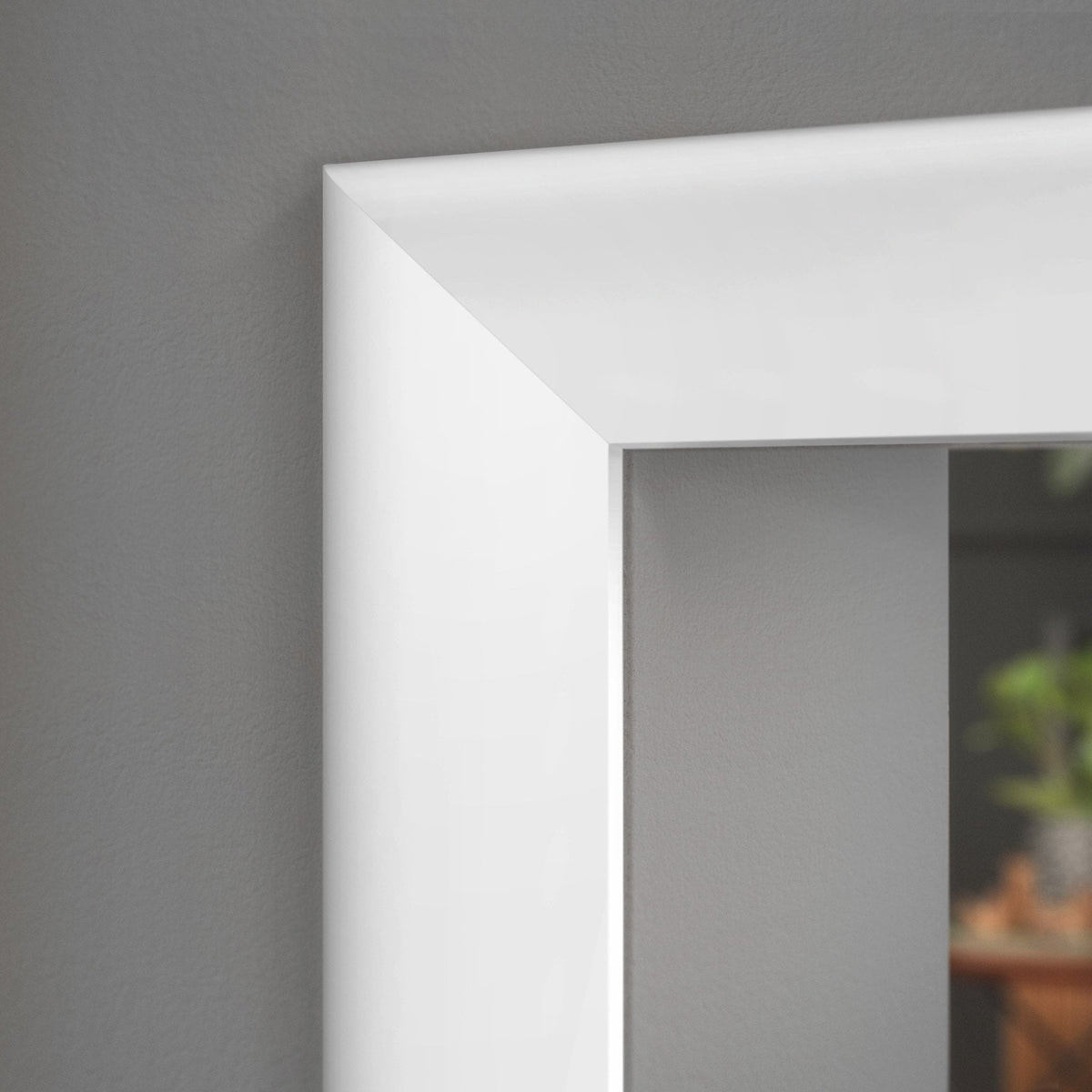 2.4m White Painted Rounded Architrave 17mm x 63mm