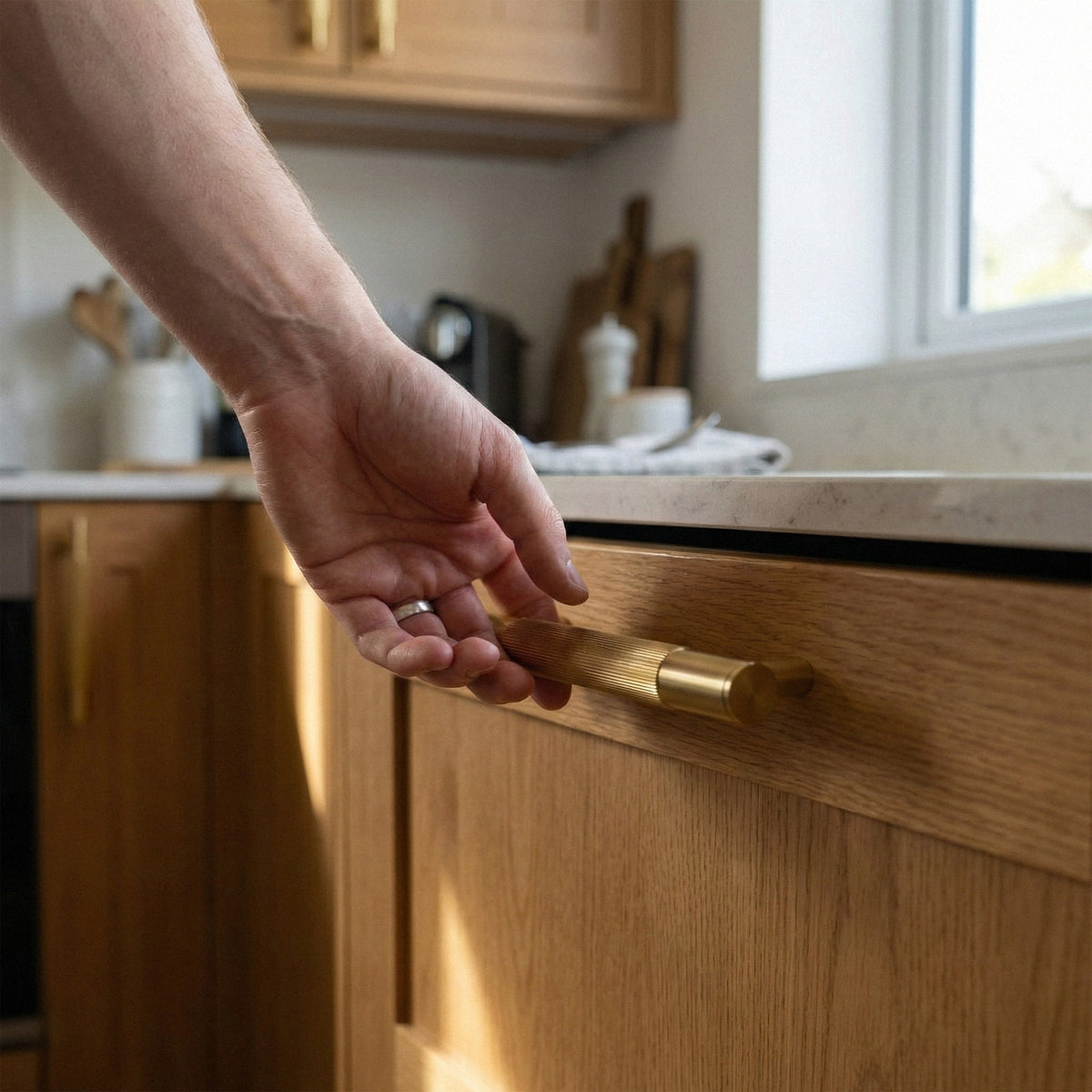 Fluted Small Round T-Bar Pull Handle - Satin Gold