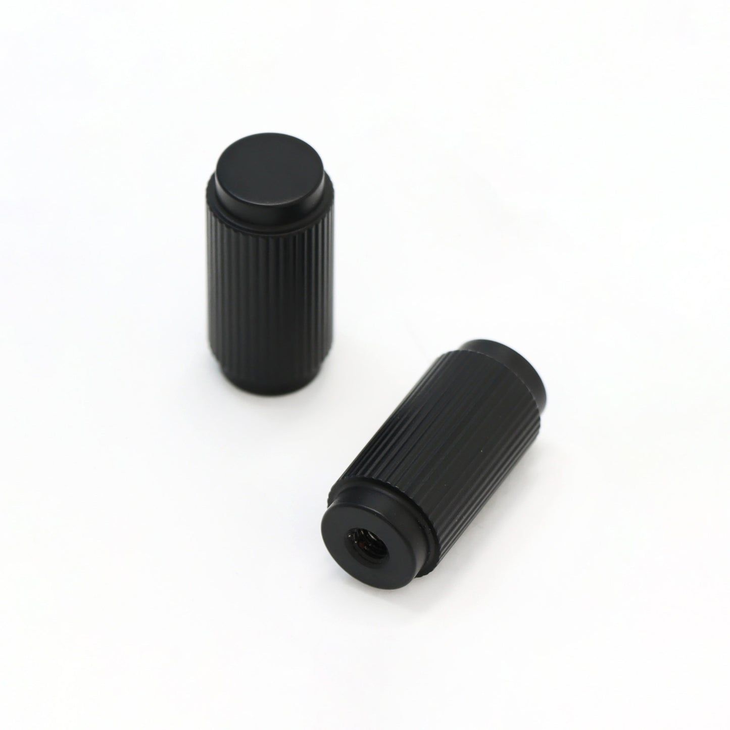Fluted Small Round Cabinet Door Knob - Matt Black