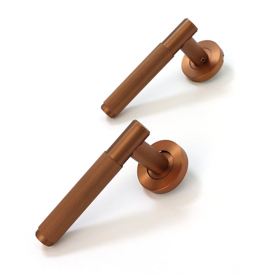 Knurled Lever on Round Rose Door Handle Set - Rose Gold