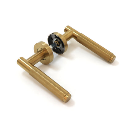 Fluted Lever on Round Rose Door Handle Set - Satin Gold