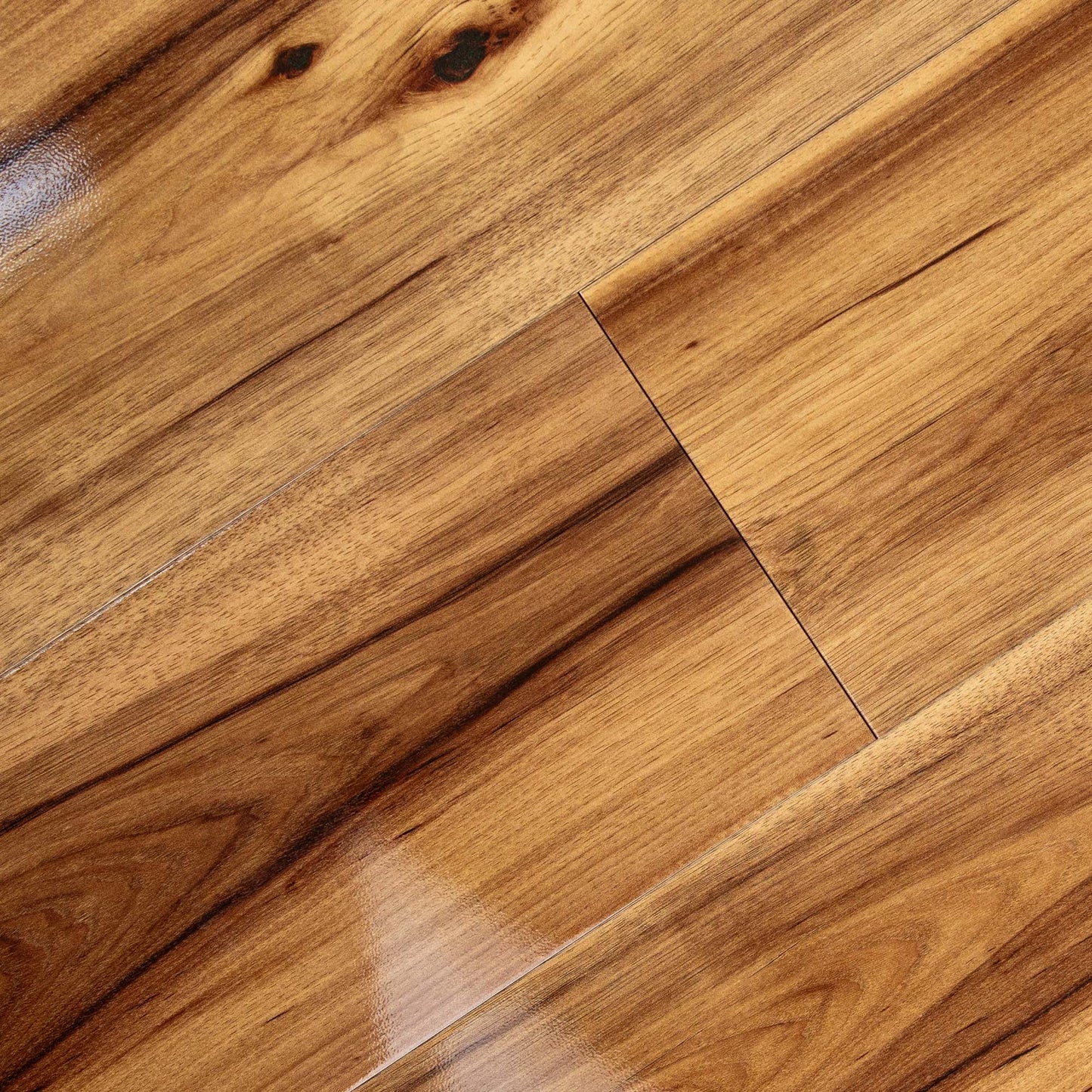 Hickory Sunday - Aqua Pro Water resistant 8.5mm High Gloss Laminate Flooring
