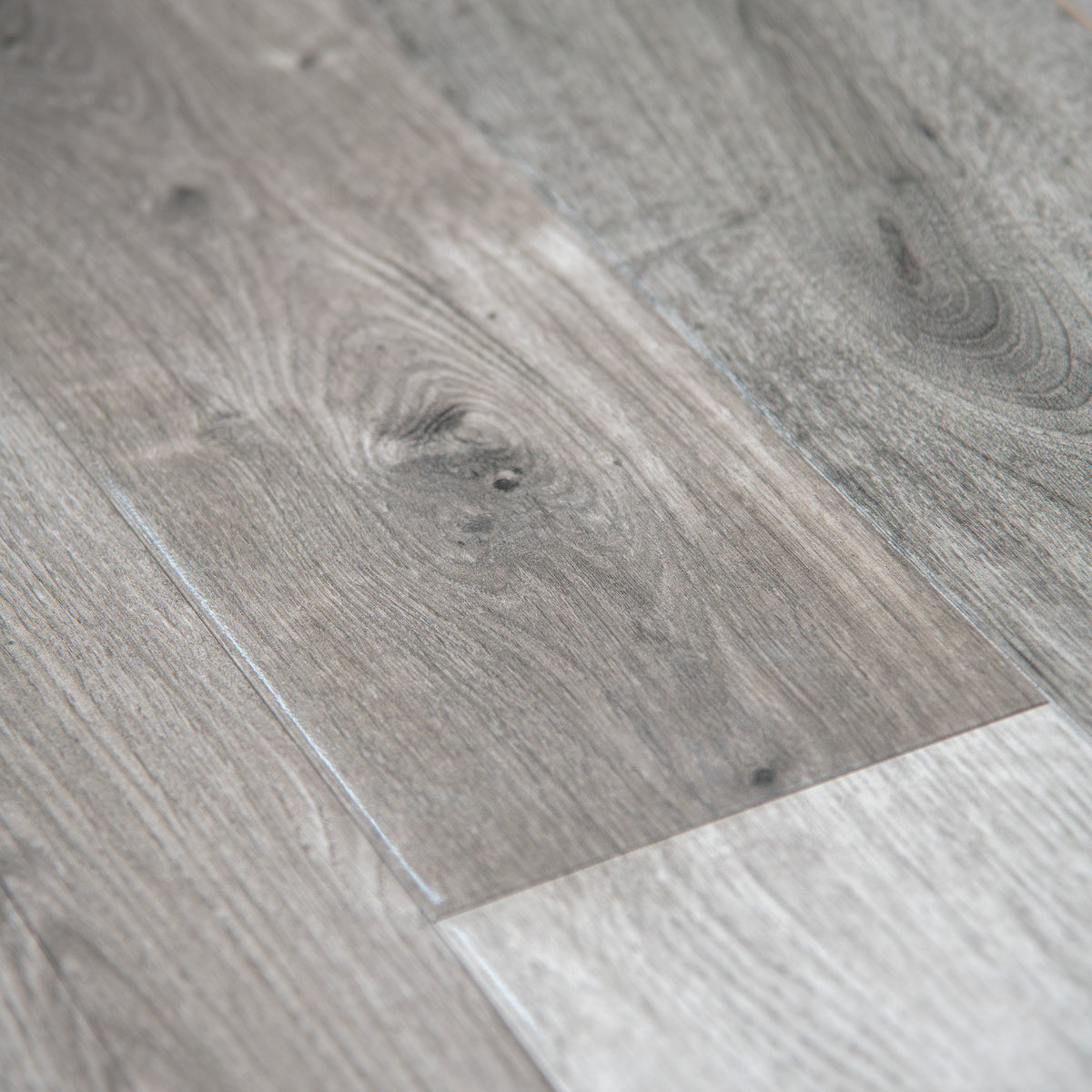 Oak Uptown - Aqua Pro 8mm High Gloss Laminate Flooring