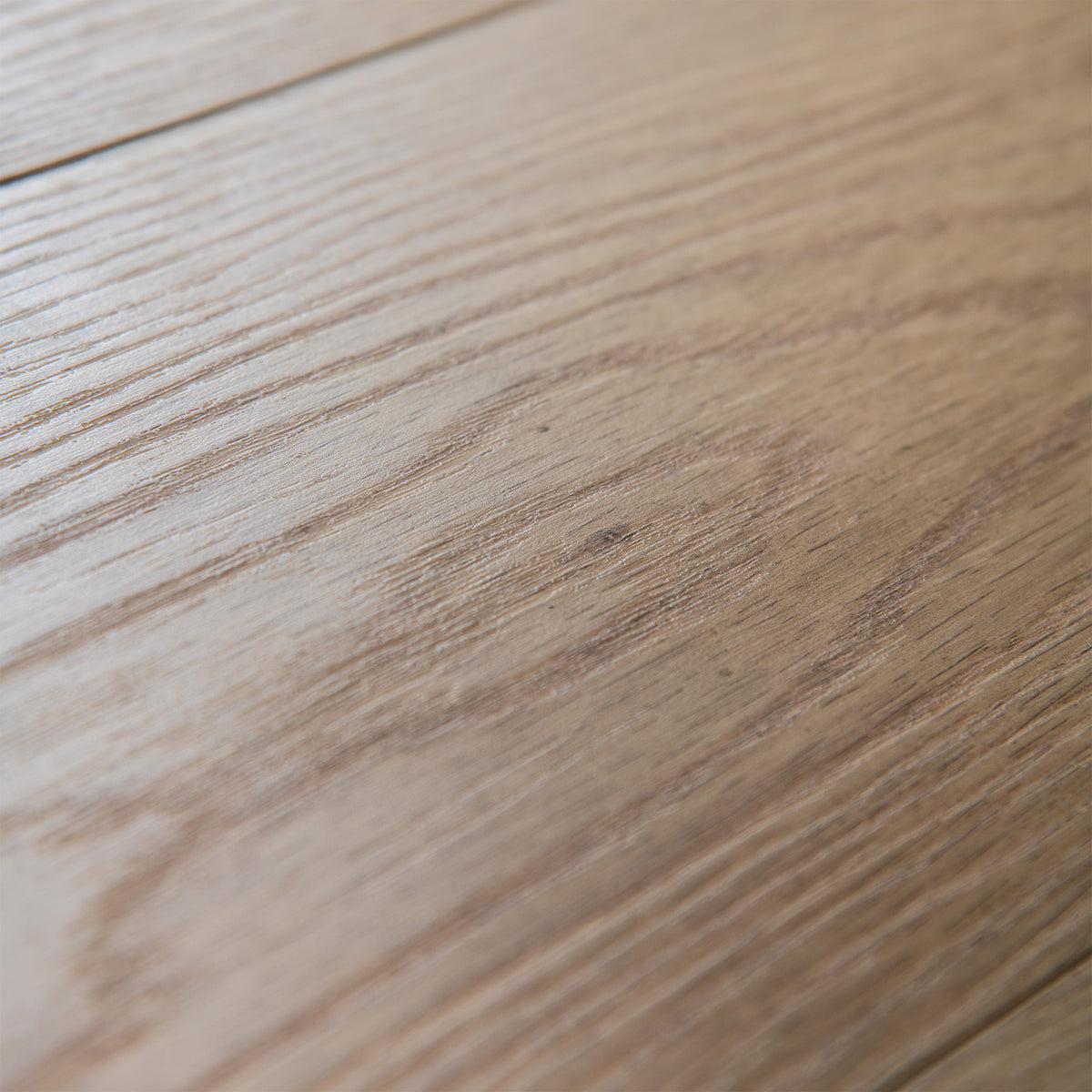 Warm Heritage Oak - Wood Essence Aqua Water Resistant 12mm Laminate Flooring