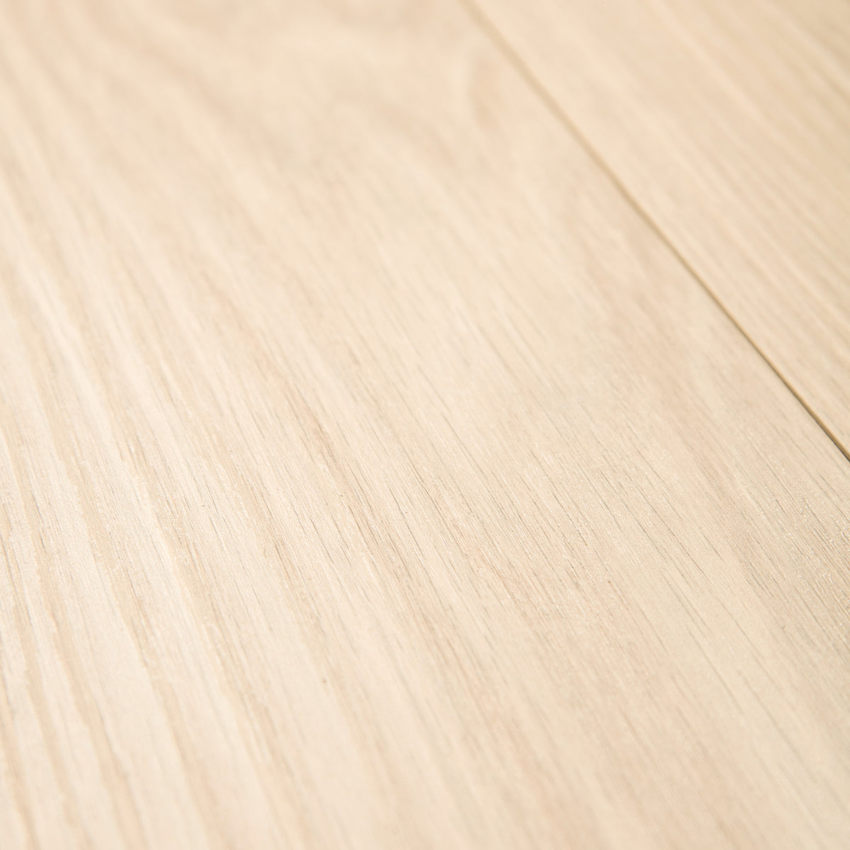 Soft Heritage Oak - Wood Essence Aqua Water Resistant 12mm Laminate Flooring