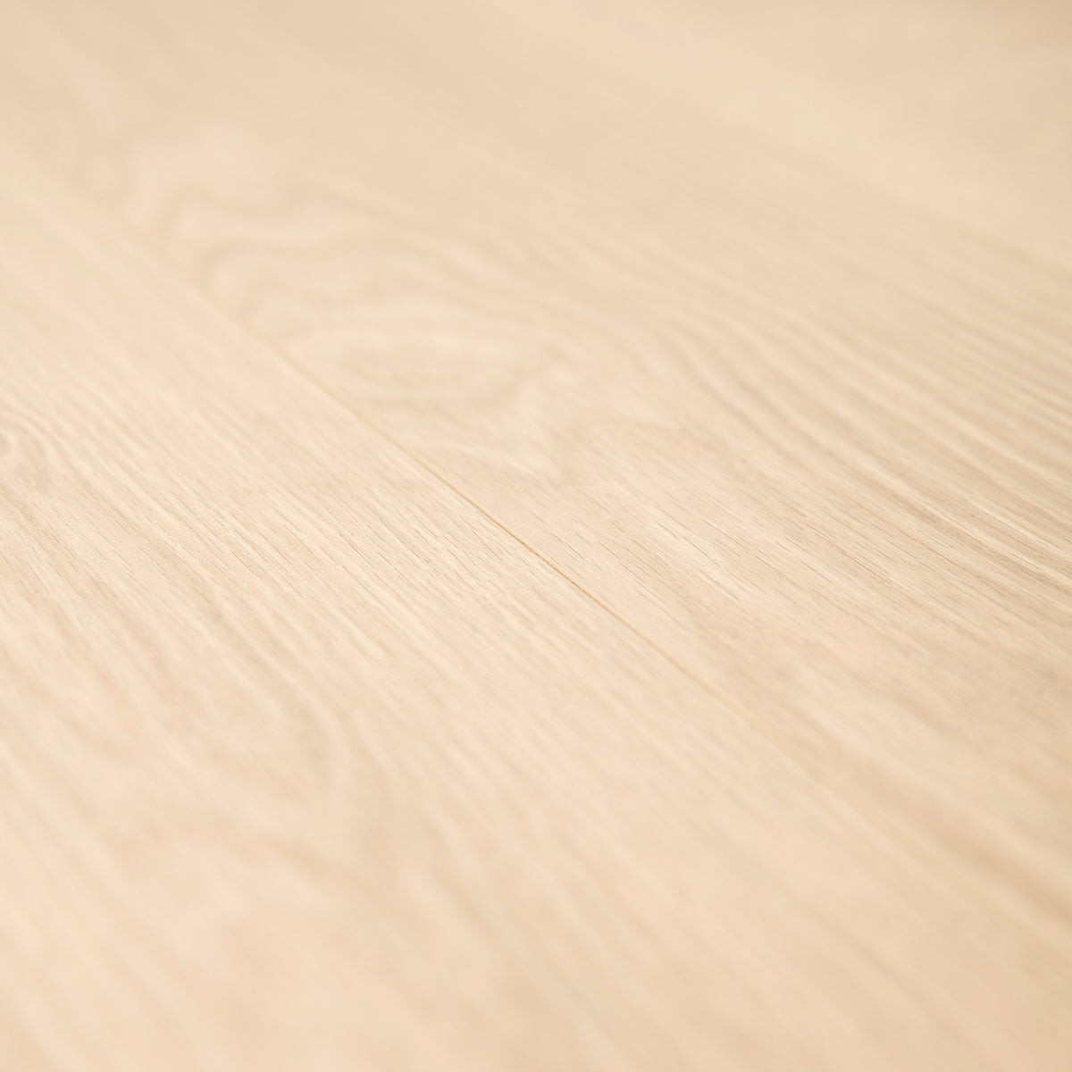 Soft Heritage Oak - Wood Essence Aqua Water Resistant 12mm Laminate Flooring
