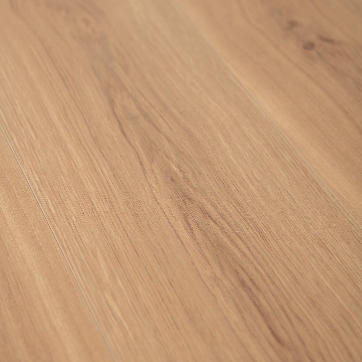 Natural Honey Oak - Wood Essence Aqua Water Resistant 12mm Laminate Flooring