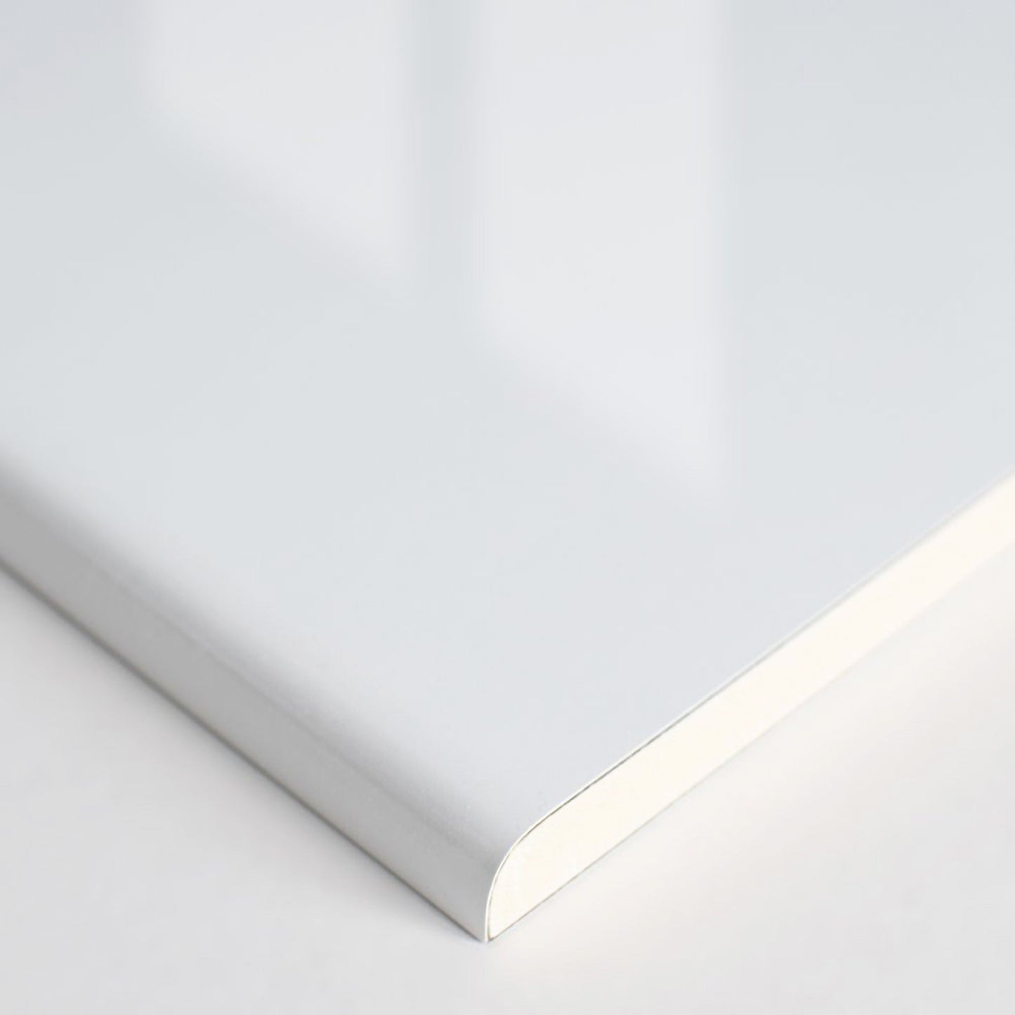Gloss White - 2420 x 600mm Waterproof Wall Panelling