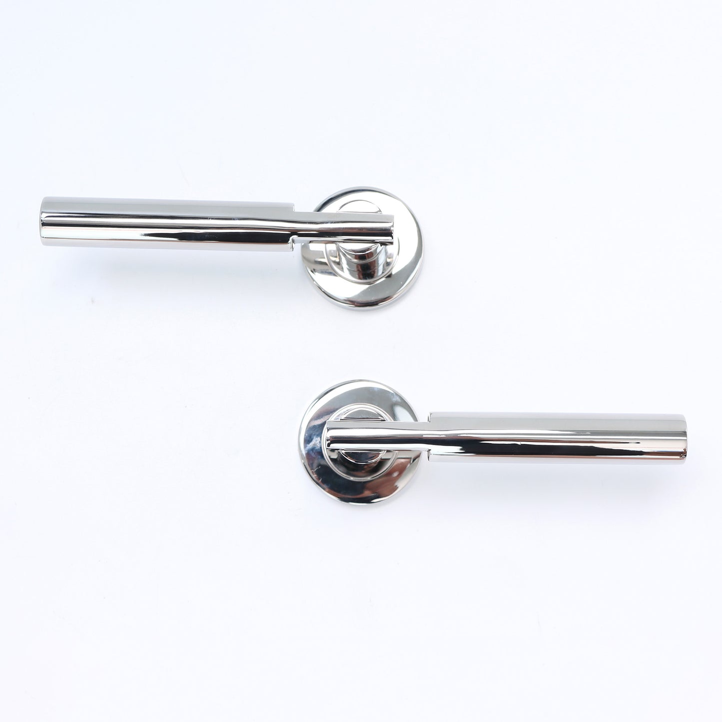 Superior Titan Lever on Round Rose Handle Set - Polished Stainless Steel (123480)