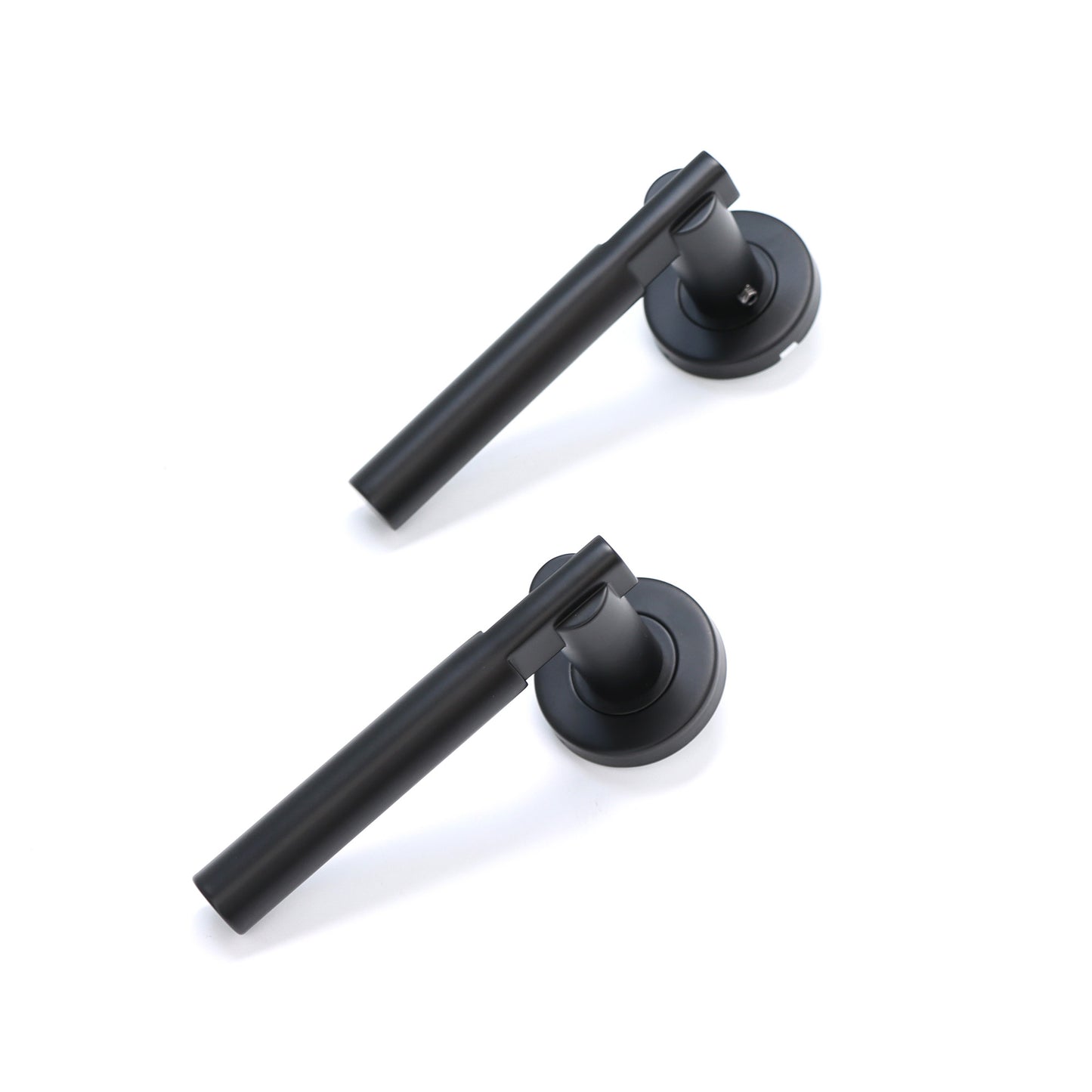 Superior Titan Lever on Round Rose Bathroom Handle Set - Matt Black