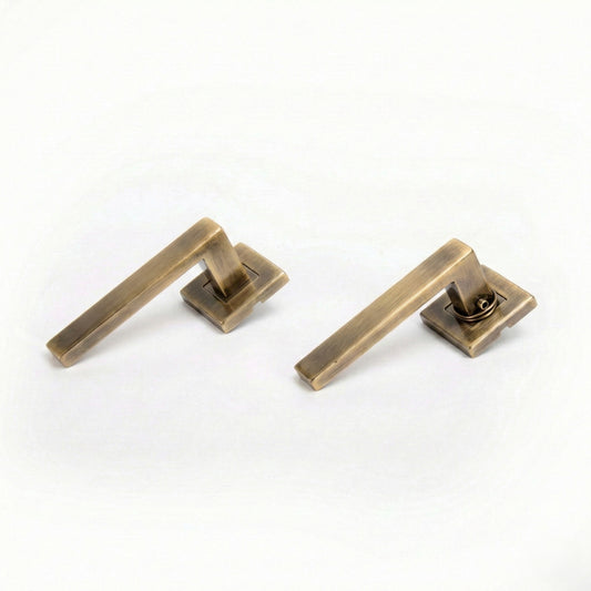 Superior Callisto Lever on Square Rose Handle Set - Antique Brass (123488)