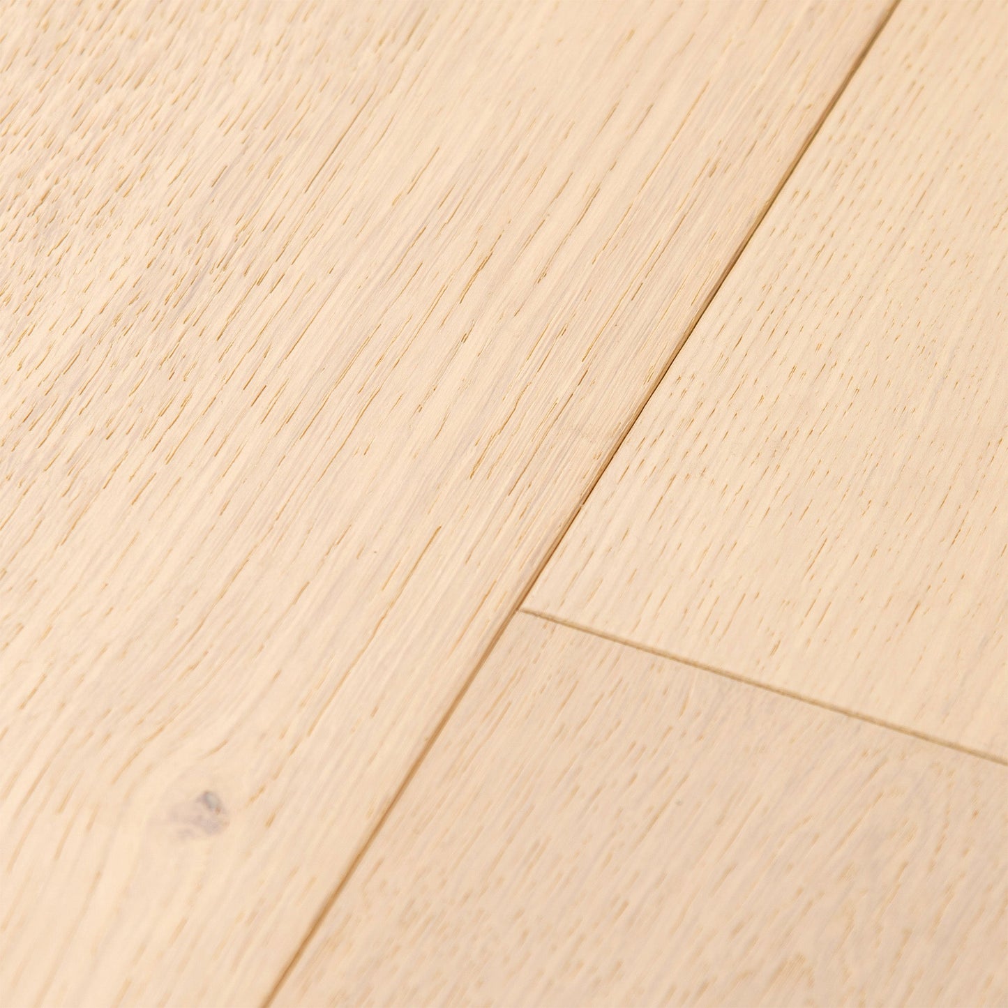 Brushed White Oak - 14mm UV Oiled Engineered Real Wood Flooring (124567)
