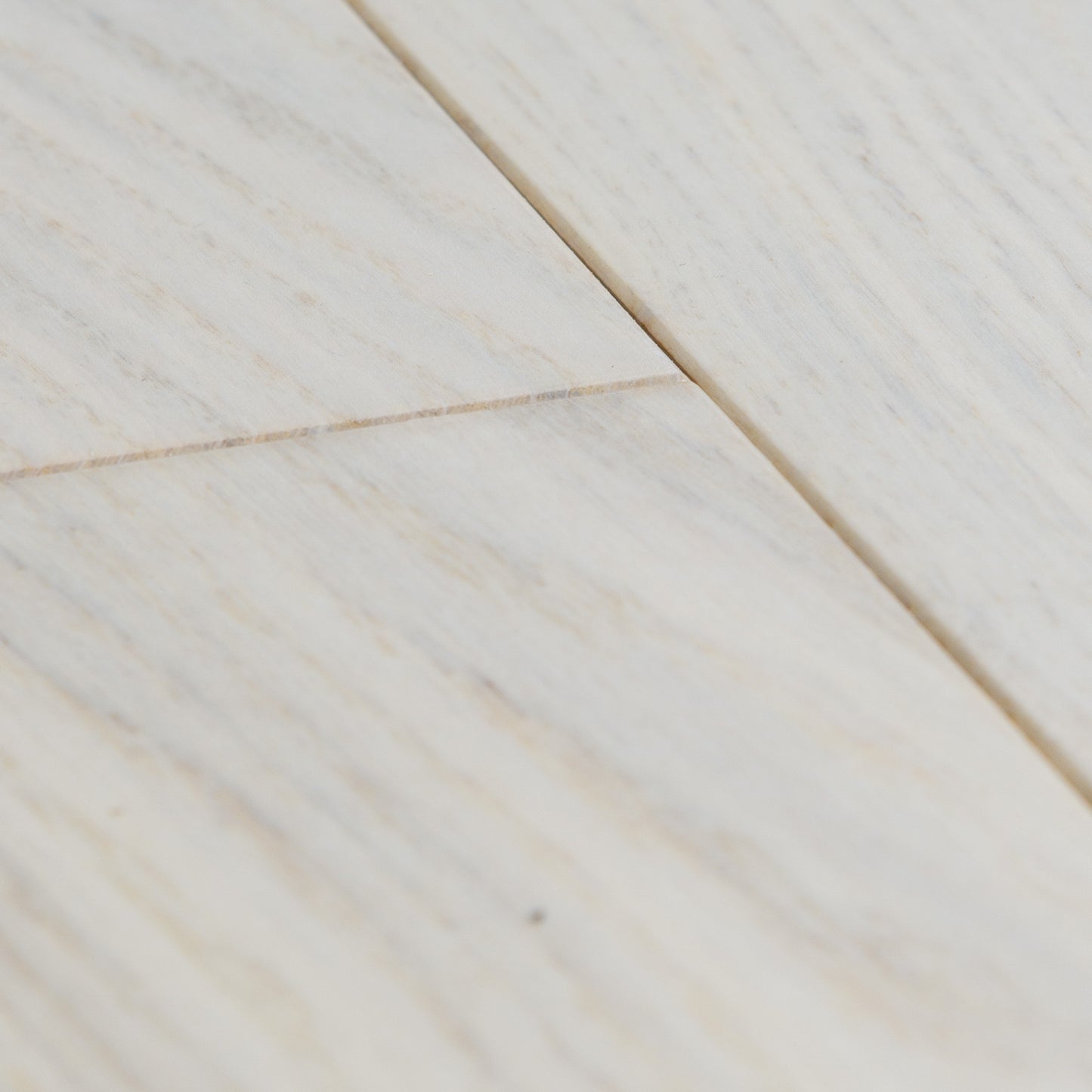 Ivory Oak - 14mm Wide UV Lacquered Engineered Real Wood Flooring